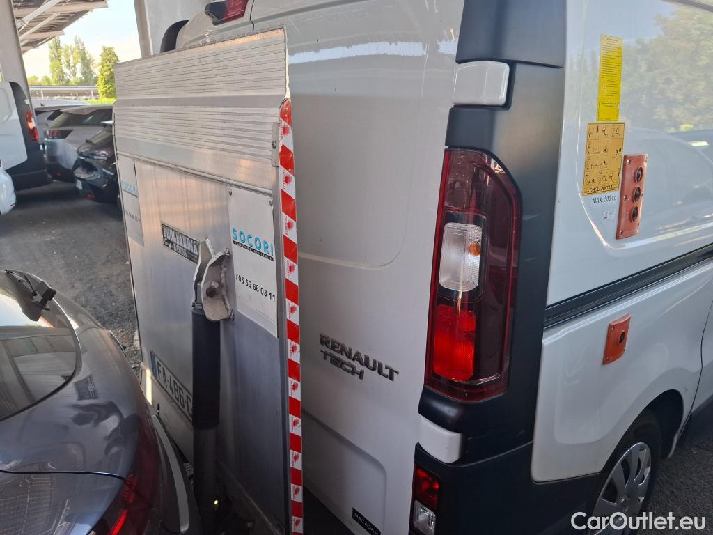  Renault  Trafic RENAULT  / 2014 / 4P / Fourgon tôlé &FG GCF L1H1 1200 dCi 95 E6 #35