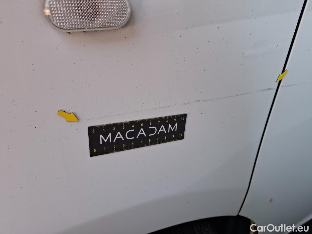 Renault  Trafic RENAULT  / 2014 / 4P / Fourgon tôlé &FG GCF L1H1 1200 dCi 95 E6 #65