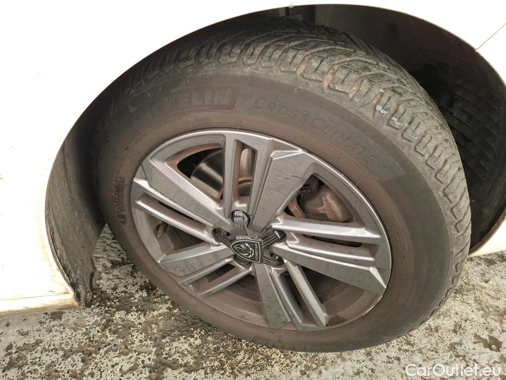  Peugeot  308 PEUGEOT  / 2021 / 5P / Berline BlueHDI 130 ACTIVE PACK TVU #7