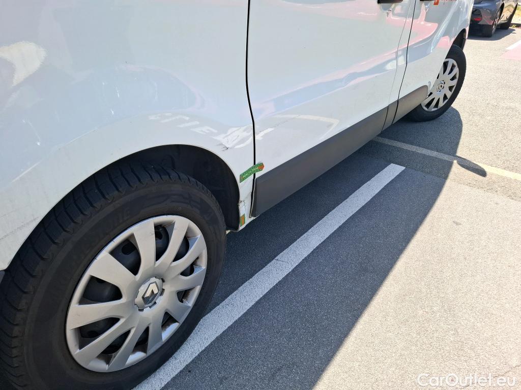  Renault  Trafic RENAULT  / 2014 / 4P / Fourgon tôlé &FG GCF L1H1 1200 dCi 95 E6 #23