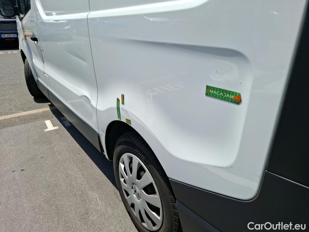  Renault  Trafic RENAULT  / 2014 / 4P / Fourgon tôlé &FG GCF L1H1 1200 dCi 95 E6 #14