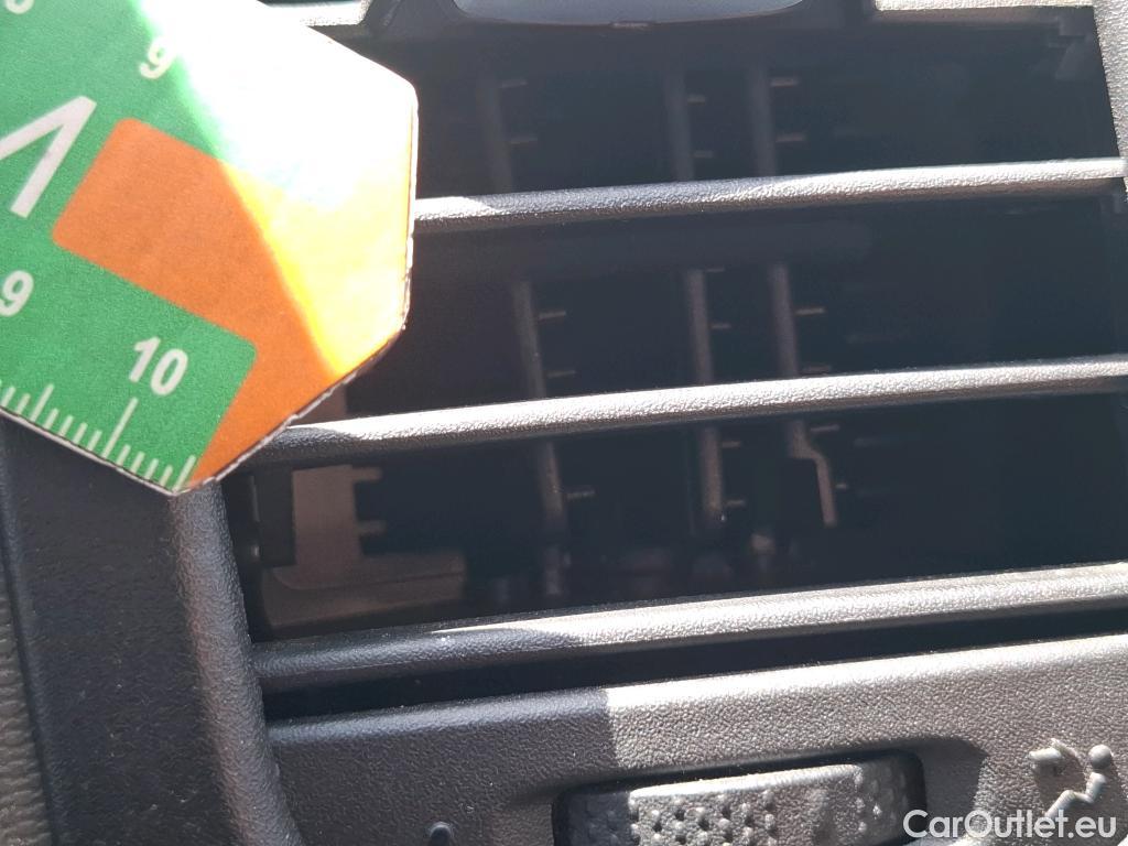  Renault  Trafic RENAULT  / 2014 / 4P / Fourgon tôlé &FG GCF L1H1 1200 dCi 95 E6 #41