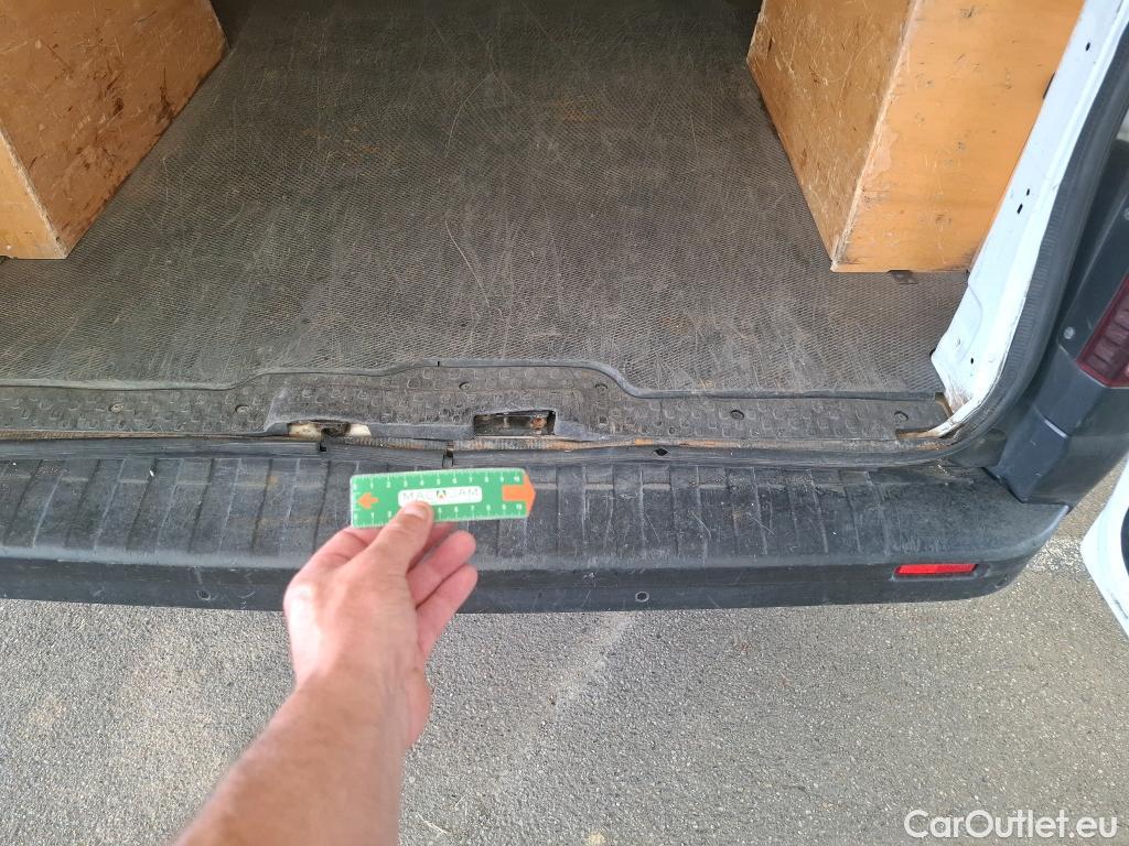  Renault  Trafic RENAULT  VU 4p Fourgon FG GCF L1H1 1000 dCi 95 E6 #61