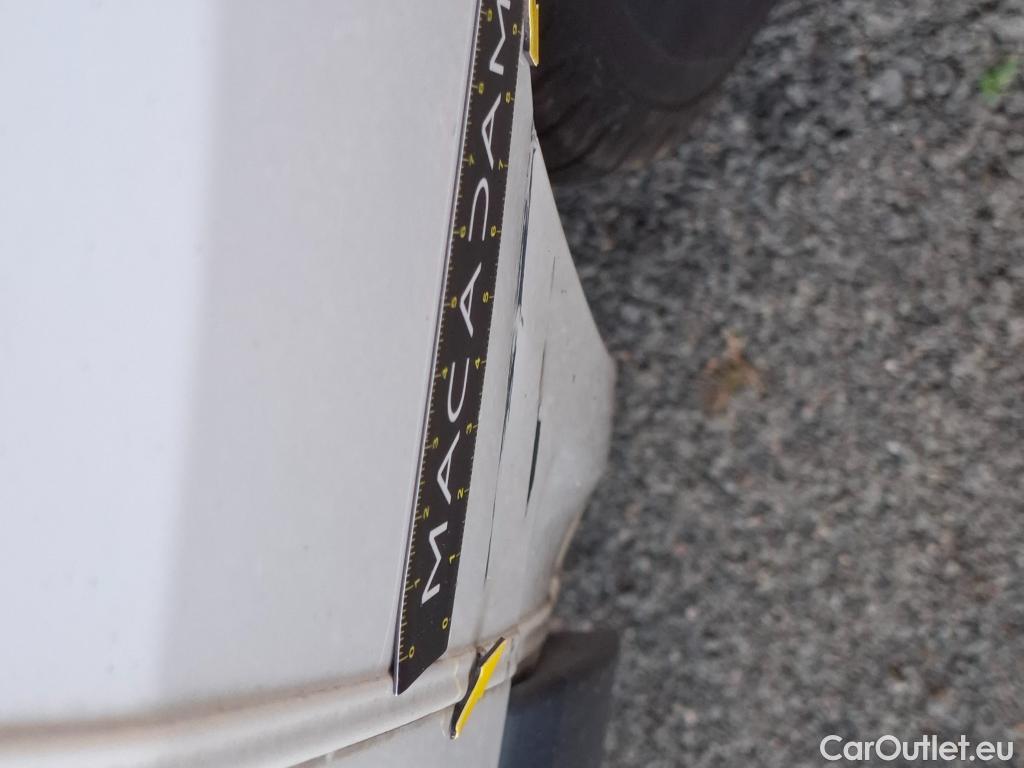  Renault  Trafic RENAULT  / 2014 / 4P / Fourgon tôlé &FG GCF L1H1 1200 dCi 95 E6 #19