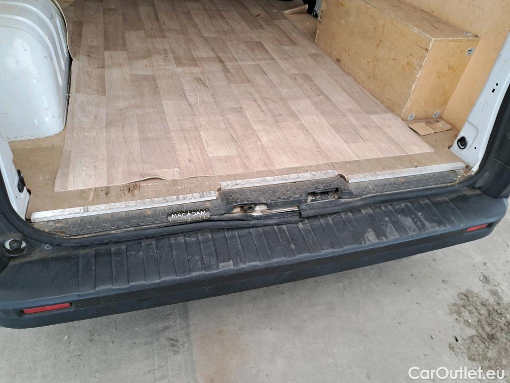  Renault  Trafic RENAULT  / 2019 / 4P / Fourgon tole NV FG GCF L2H2 1200 Energy dCi 145 #25