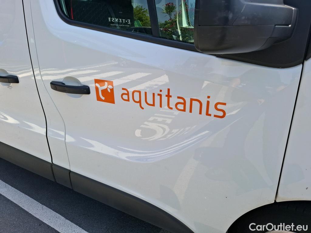 Renault  Trafic RENAULT  / 2014 / 4P / Fourgon tôlé &FG GCF L1H1 1200 dCi 95 E6 #38