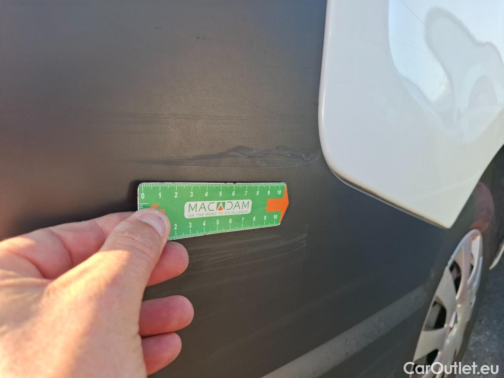  Renault  Trafic RENAULT  VU 4p Fourgon FG GCF L1H1 1000 dCi 95 E6 #97