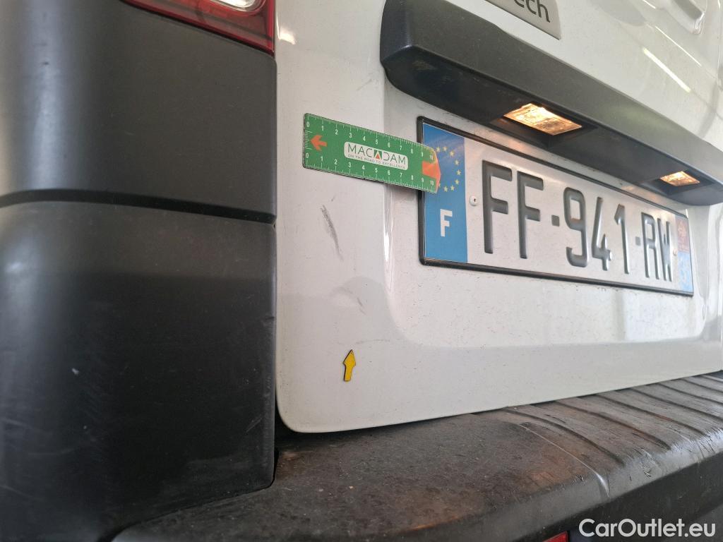  Renault  Trafic RENAULT  VU 4p Fourgon FG GCF L1H1 1000 dCi 95 E6 #26