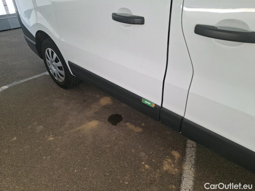  Renault  Trafic RENAULT  VU 4p Fourgon FG GCF L1H1 1000 dCi 95 E6 #117