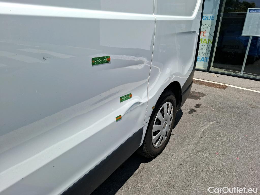  Renault  Trafic RENAULT  / 2014 / 4P / Fourgon tôlé &FG GCF L1H1 1200 dCi 95 E6 #10
