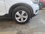  Volvo  XC 40 VOLVO XC40 / 2017 / 5P / SUV T2 MOMENTUM CORE #17