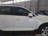  Volvo  XC 40 VOLVO XC40 / 2017 / 5P / SUV T2 MOMENTUM CORE #32