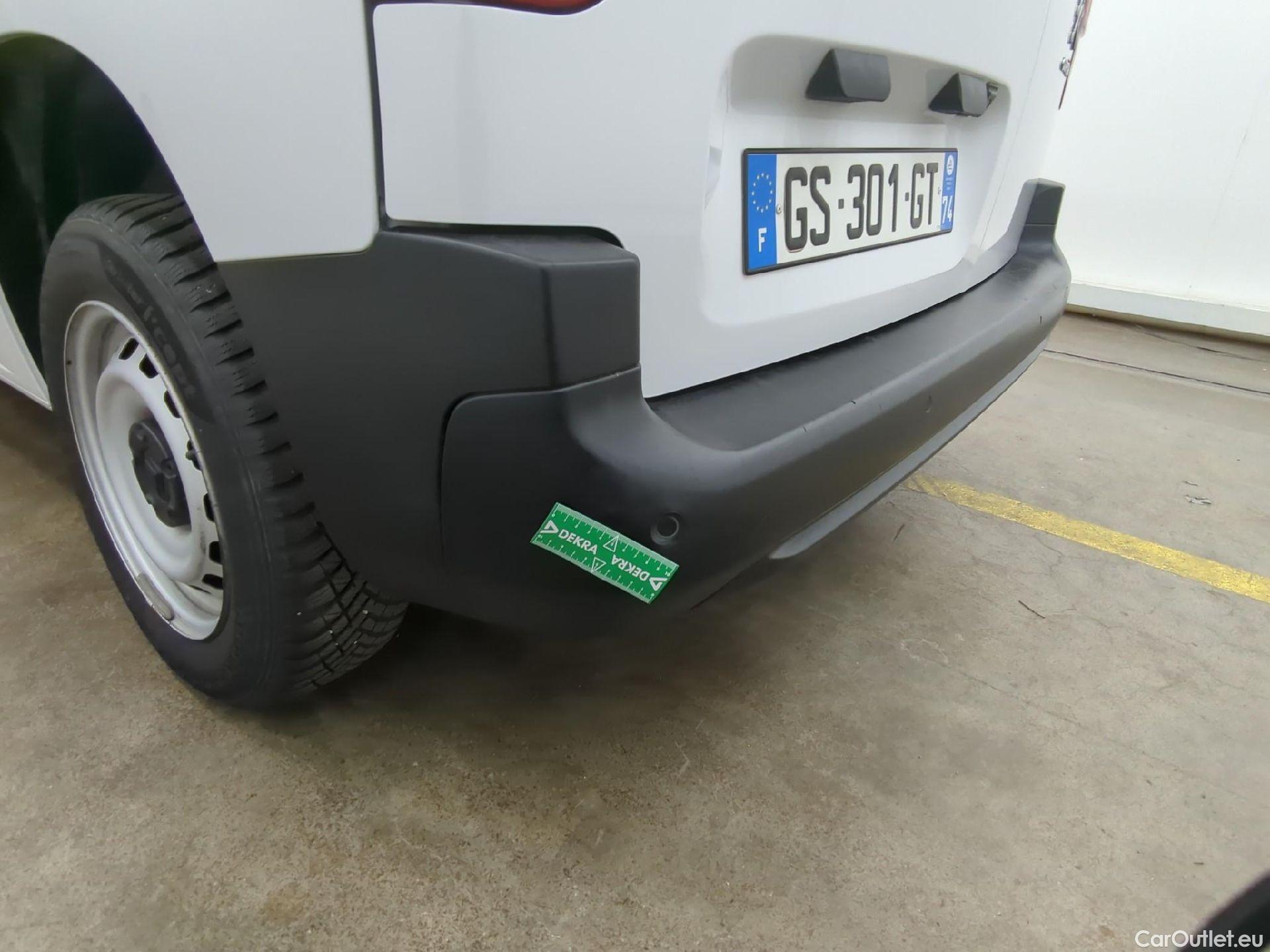  Citroen  Berlingo CITROEN  VU 4p Fourgonnette M 650kg BlueHDi 100 SandS BVM Driver #8