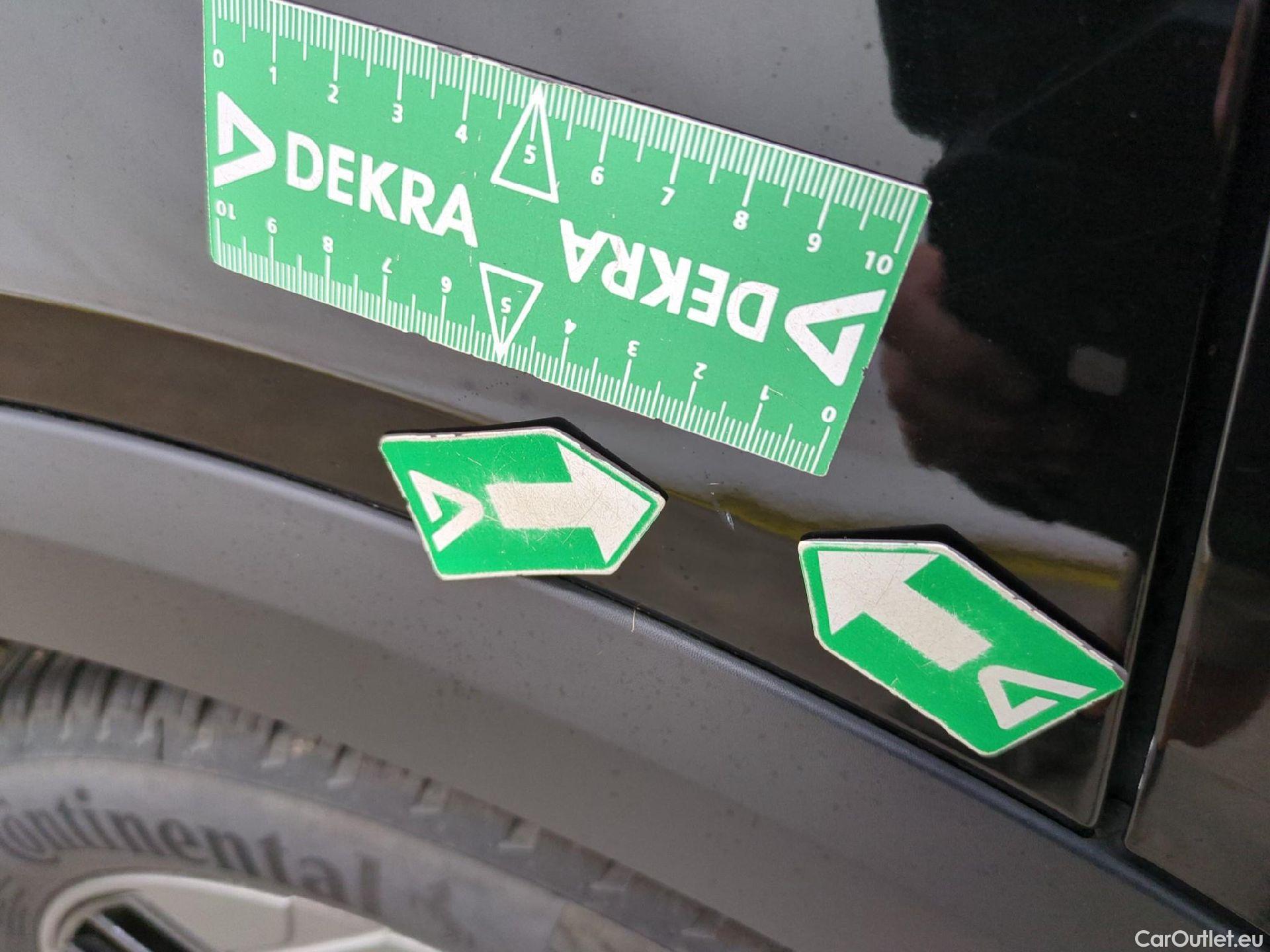  Citroen  C4 CITROEN  X / 2022 / 4P / Berline PureTech 130 S&S EAT8 Feel Pack #29