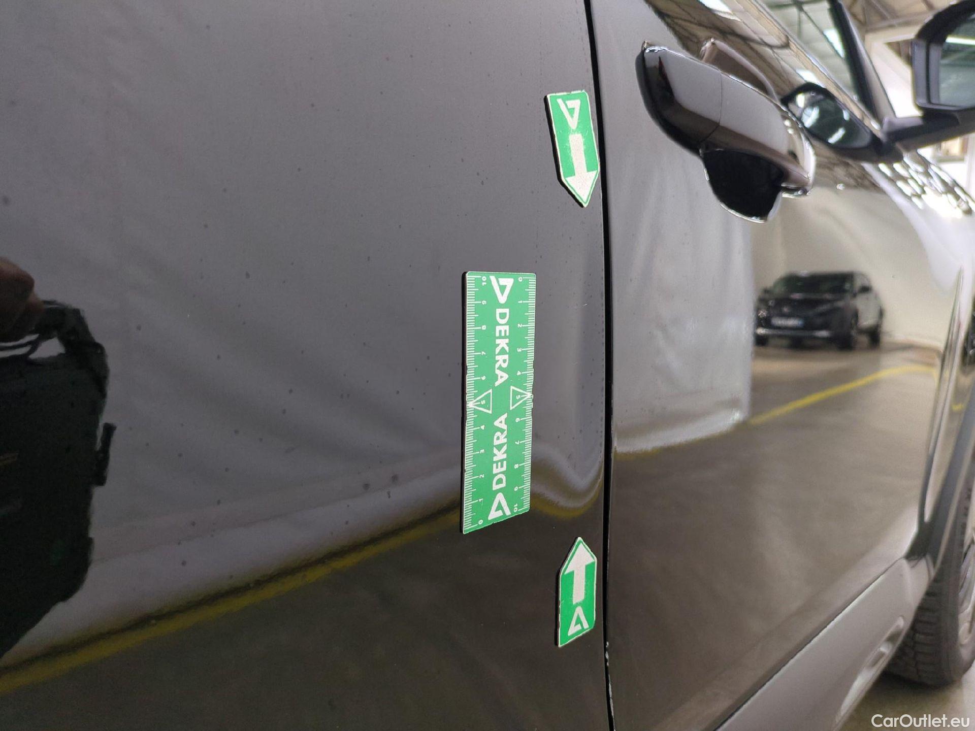  Citroen  C4 CITROEN  X / 2022 / 4P / Berline PureTech 130 S&S EAT8 Feel Pack #32