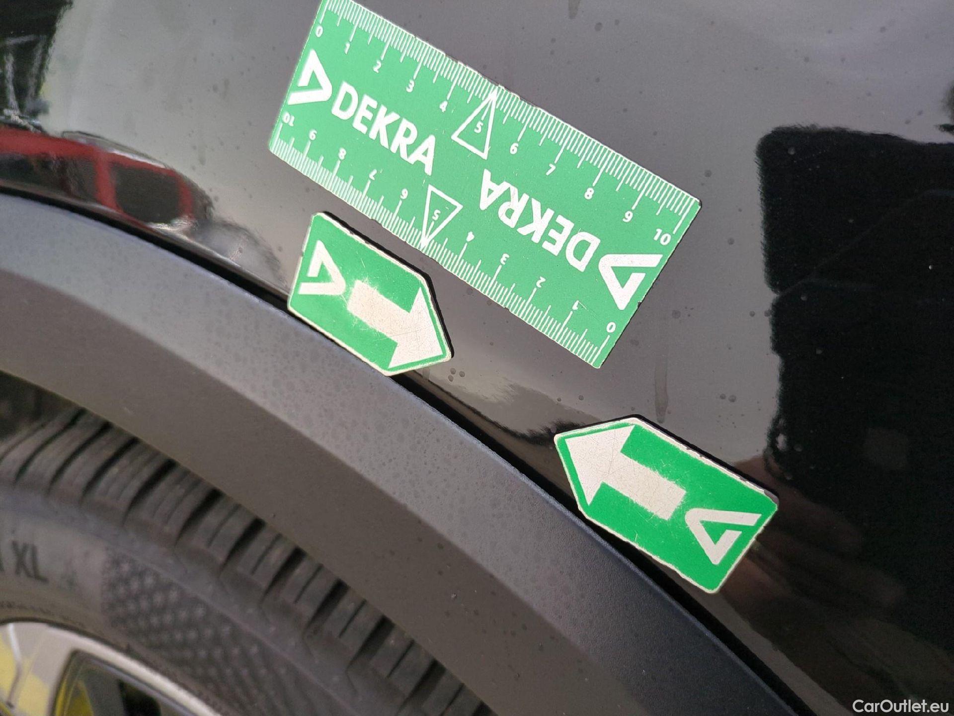  Citroen  C4 CITROEN  X / 2022 / 4P / Berline PureTech 130 S&S EAT8 Feel Pack #19