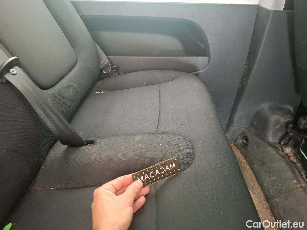  Renault  Trafic RENAULT  4p Combi Zen L1 Energy dCi 125 8 places #44