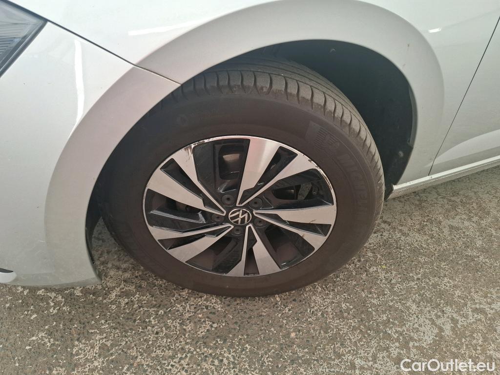  Volkswagen  Polo  VI Lounge 1.0 80CV BVM5 E6d #23