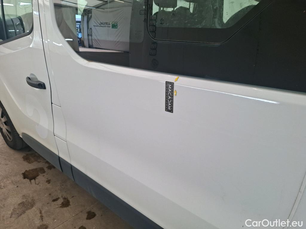  Renault  Trafic RENAULT  4p Combi Zen L1 Energy dCi 125 8 places #51