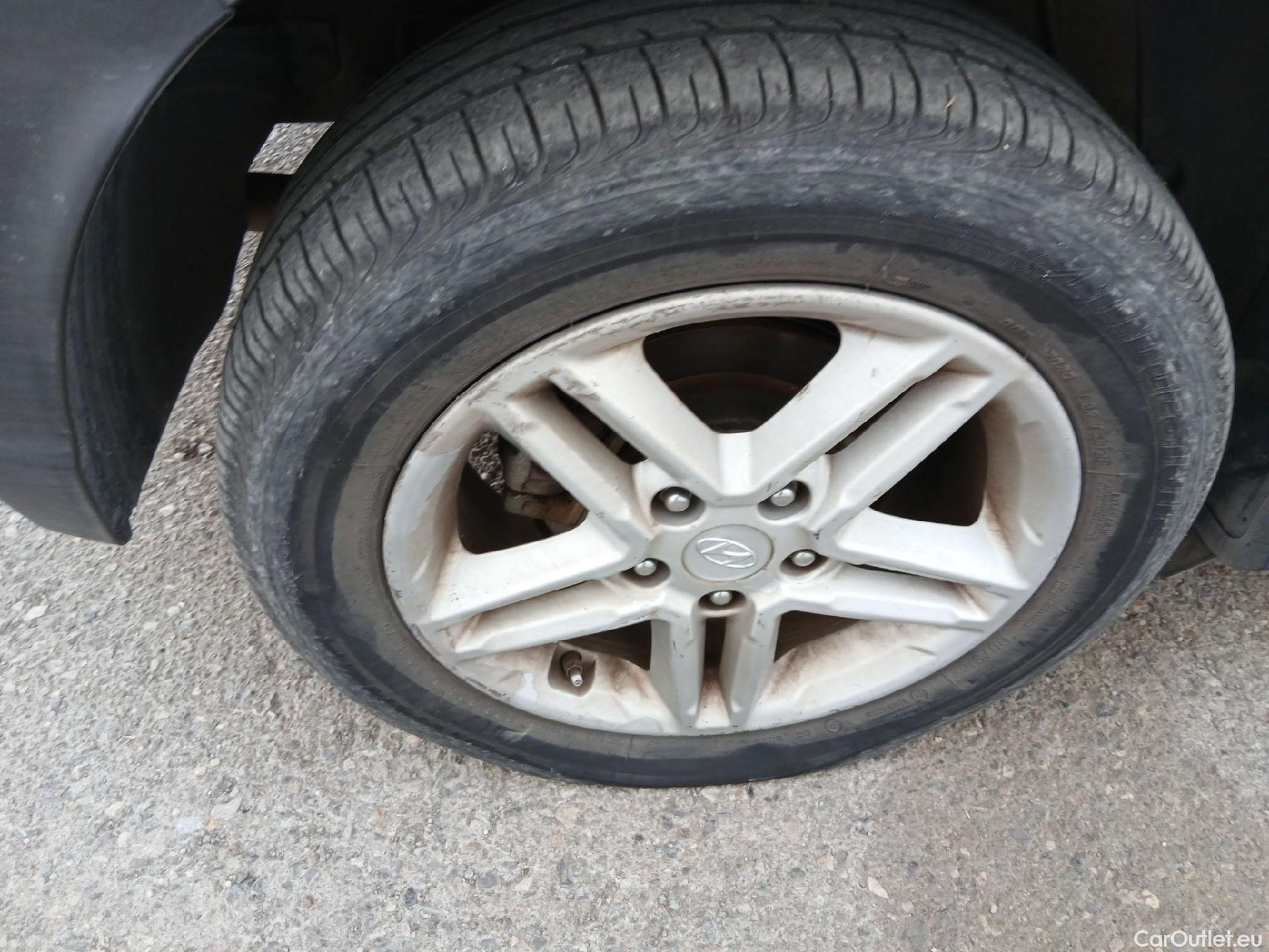  Hyundai  Konna HYUNDAI Kona / 2017 / 5P / todoterreno 1.0 TGDi Klass 4x2 #15