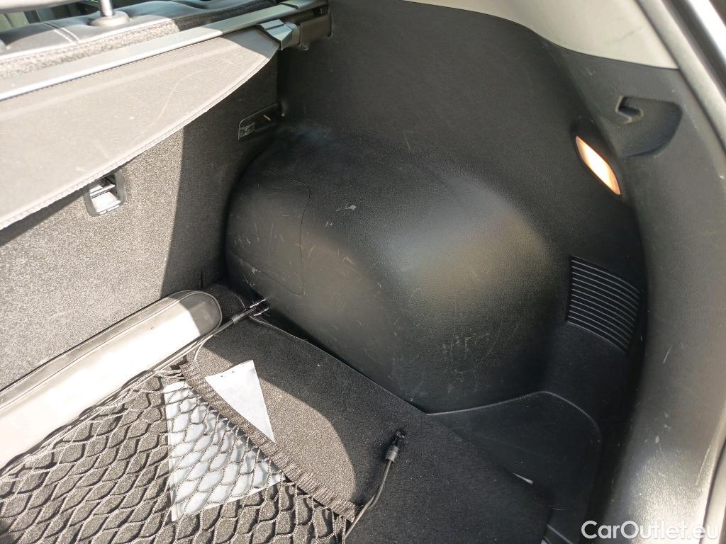  KIA  Niro KIA  / 2019 / 5P / crossover 1.6 GDi HEV 104kW (141CV) Drive #22