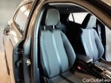  Peugeot  2008 PEUGEOT  / 2019 / 5P / CROSSOVER BLUEHDI 130 EAT8 ALLURE PACK S/S AUT. #13