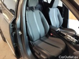  Peugeot  2008 PEUGEOT  / 2019 / 5P / CROSSOVER BLUEHDI 130 EAT8 ALLURE PACK S/S AUT. #145