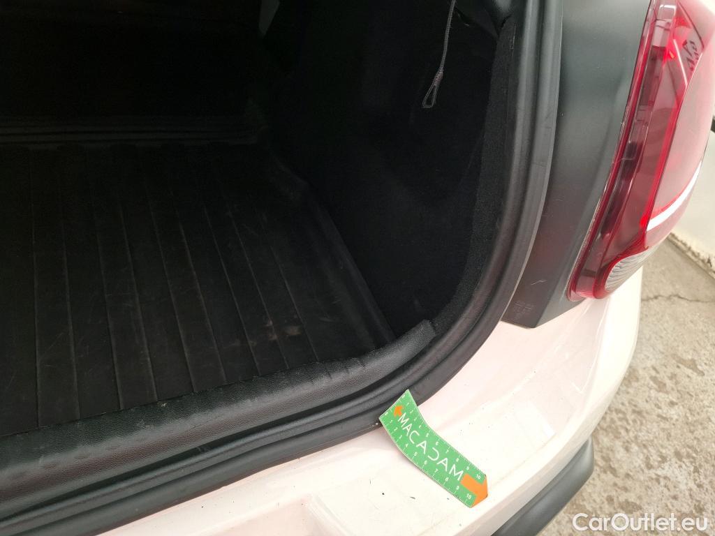  Citroen  C3  Société Feel 1.5 BlueHDI 100CV BVM6 E6dT #1