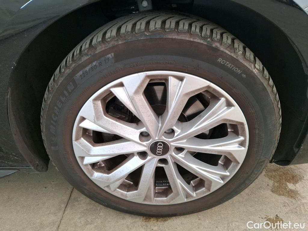  Audi  A4 AUDI  / 2019 / 4P / Berline 35 TFSI 150 S tronic Business Line #28