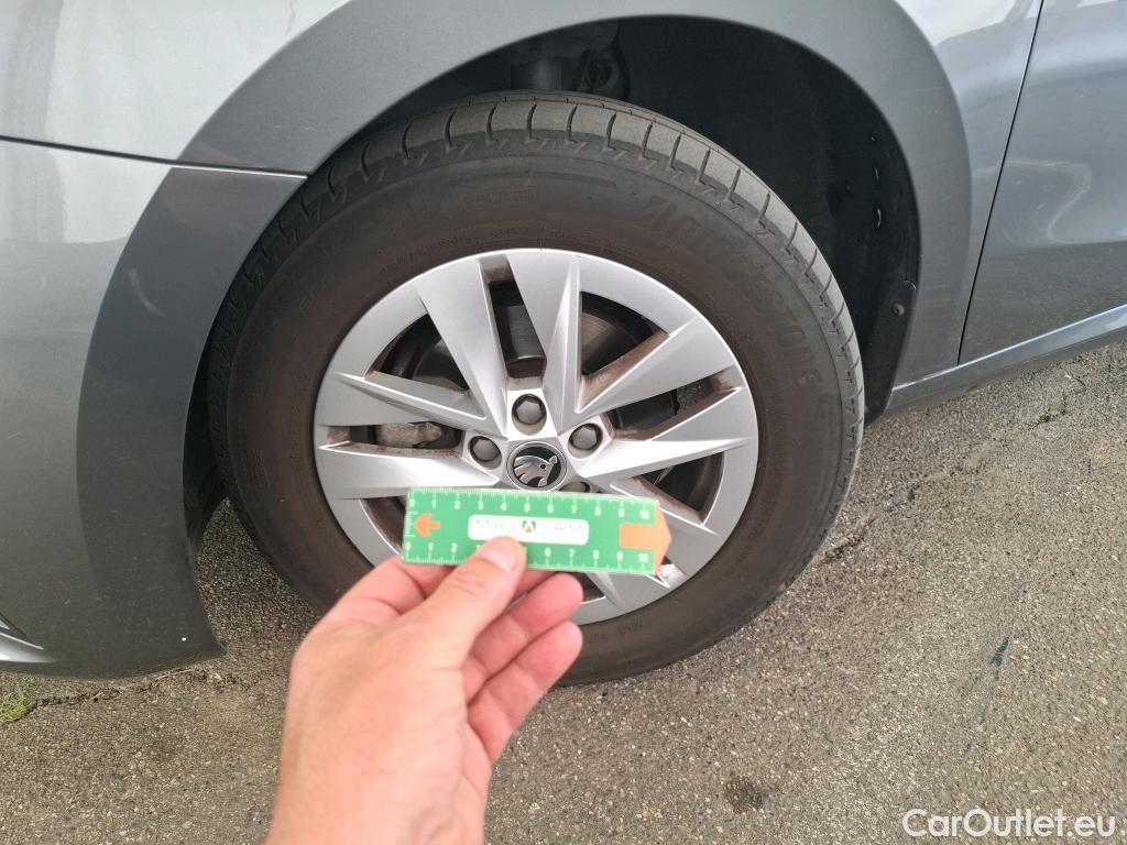  Skoda  Fabia  Ambition 1.0 TSI 110CV BVA7 E6d #37