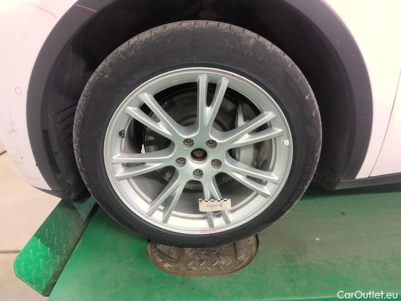  Tesla  Model Y  75kWh Long-Range AWD #44
