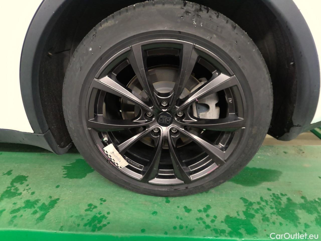  Tesla  Model Y  Long-Range AWD #26