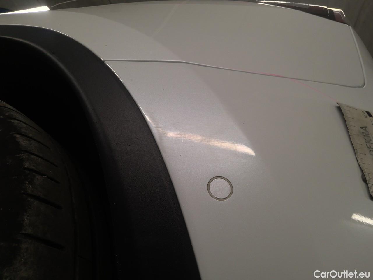  Tesla  Model Y  75kWh Long-Range AWD #29