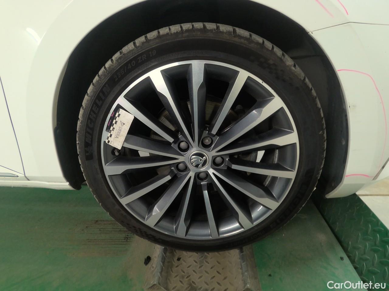  Skoda  Superb Sup.Co.TSI PHEV 218 L&K Aut #11