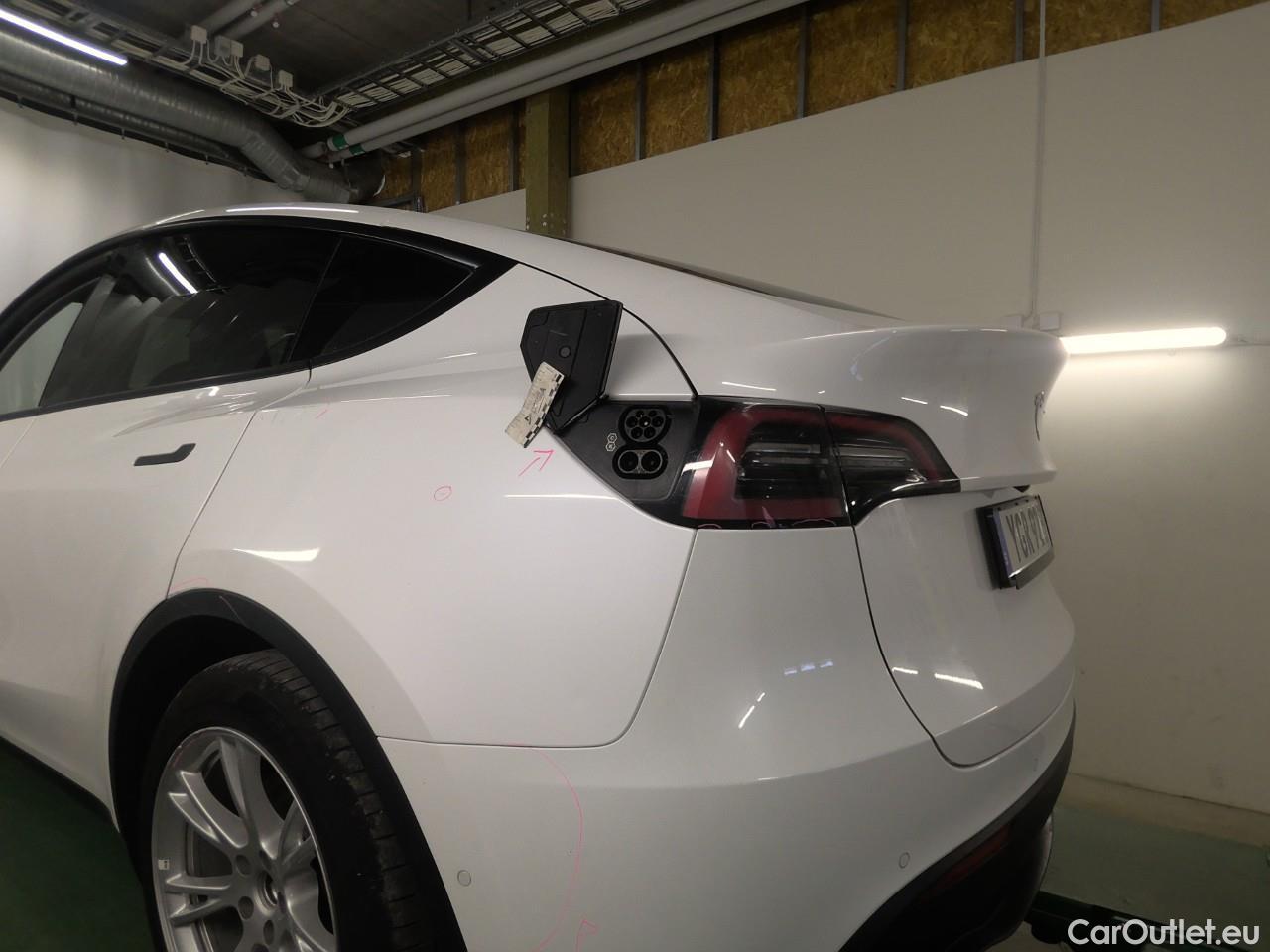 Tesla  Model Y  75kWh Long-Range AWD #35