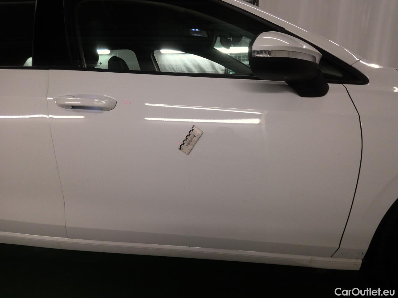  Volkswagen  Golf  SC 1.5 eTSI 130 Aut #8