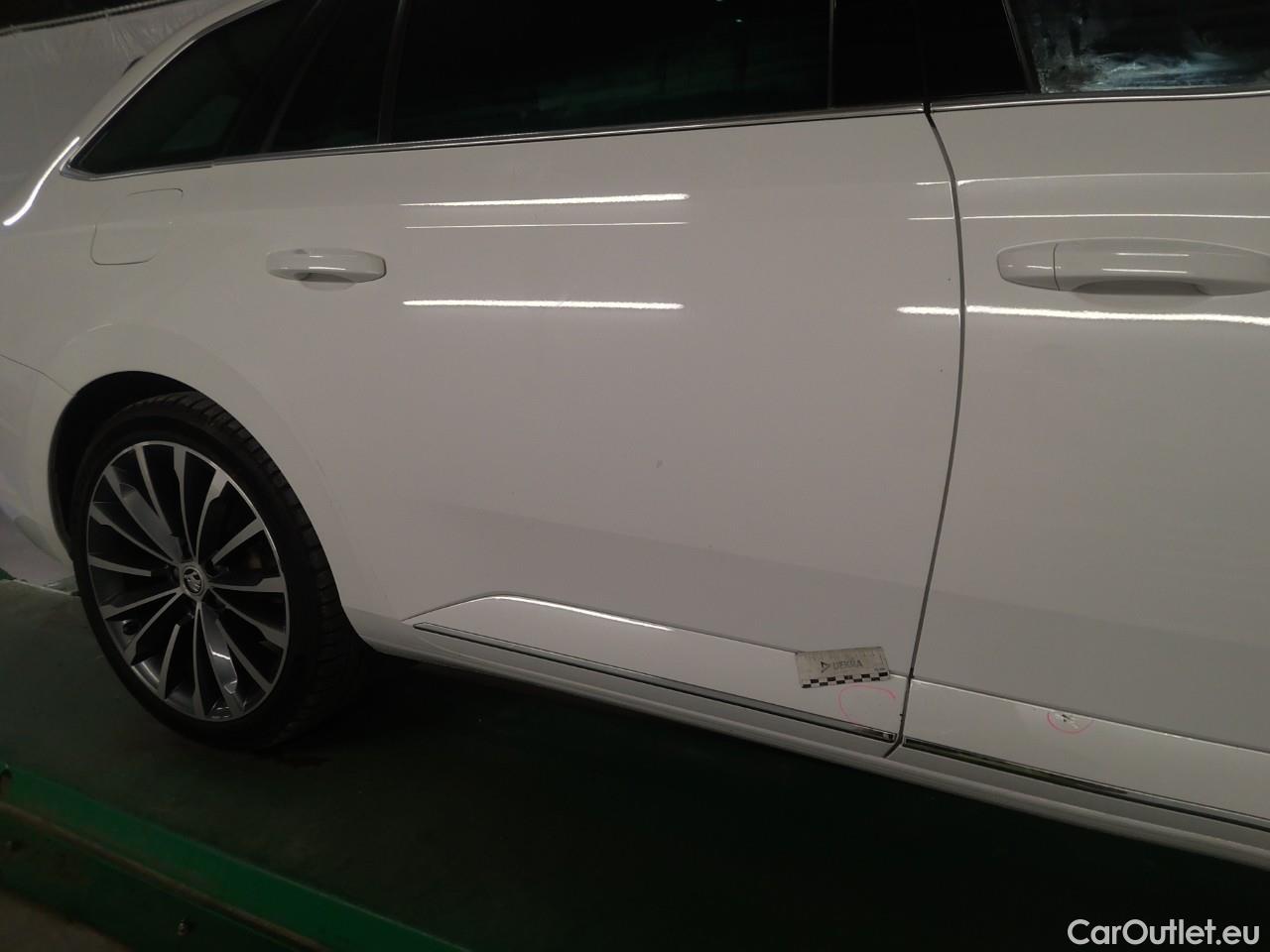  Skoda  Superb Sup.Co.TSI PHEV 218 L&K Aut #19