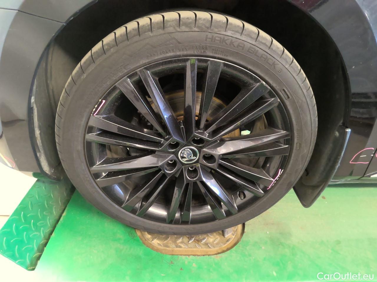  Skoda  Superb Sup.Co.TSI PHEV 218 L&K Aut #29