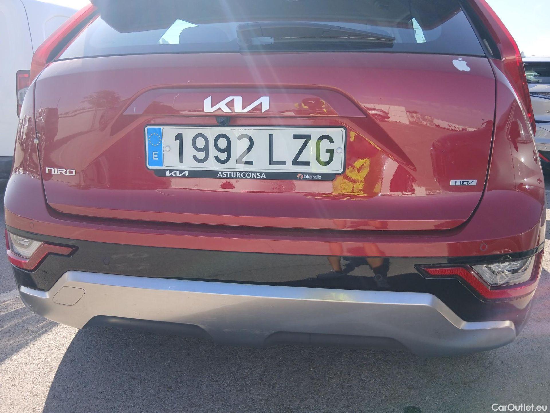  KIA  Niro KIA  / 2022 / 5P / crossover 1.6 GDi HEV 104kW (141CV) Drive #50