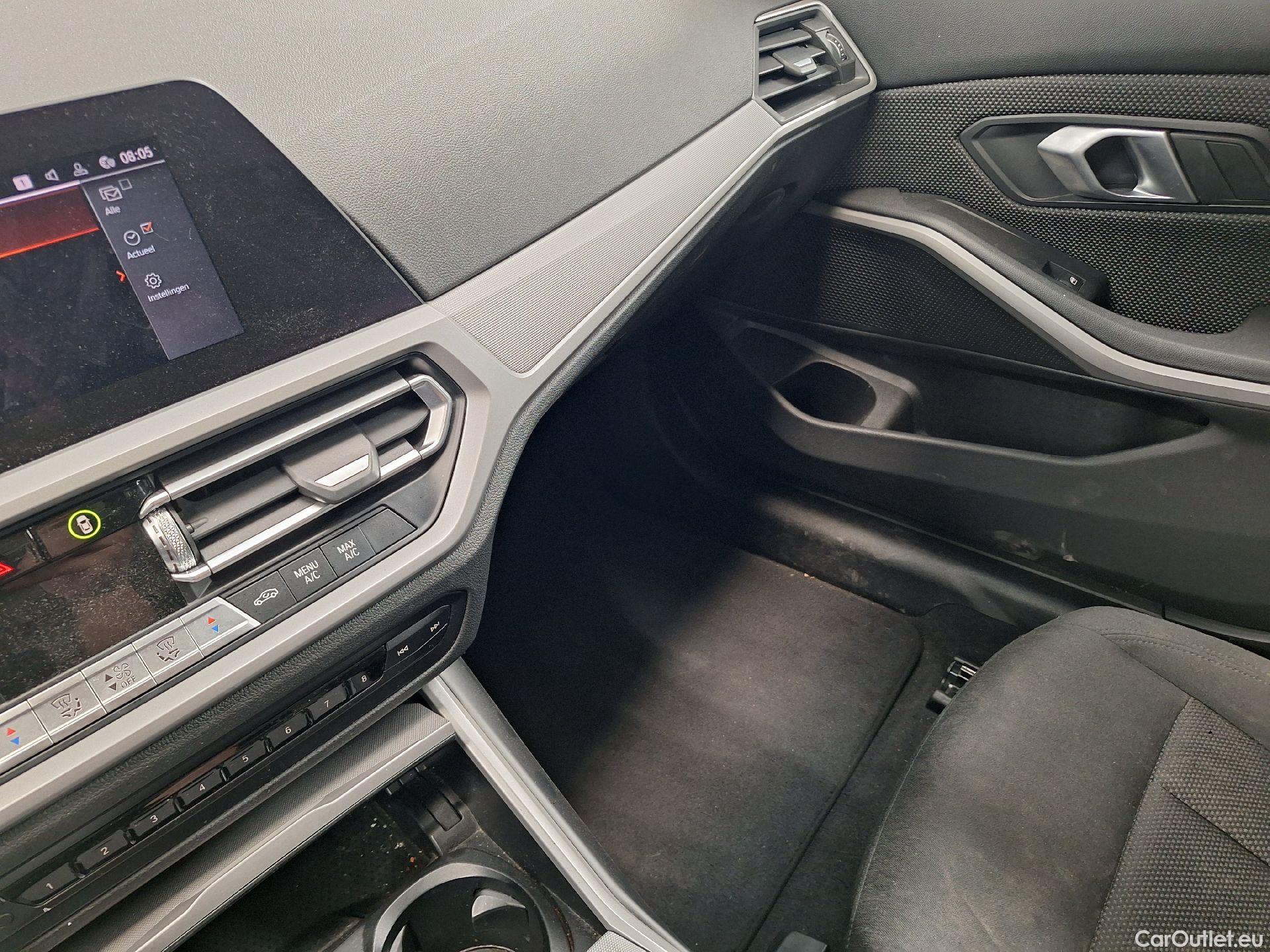  Bmw  Serie 3 BMW, 3-serie Touring '18, BMW 3 Reeks Touring 318dA (100 kW) 5d #2