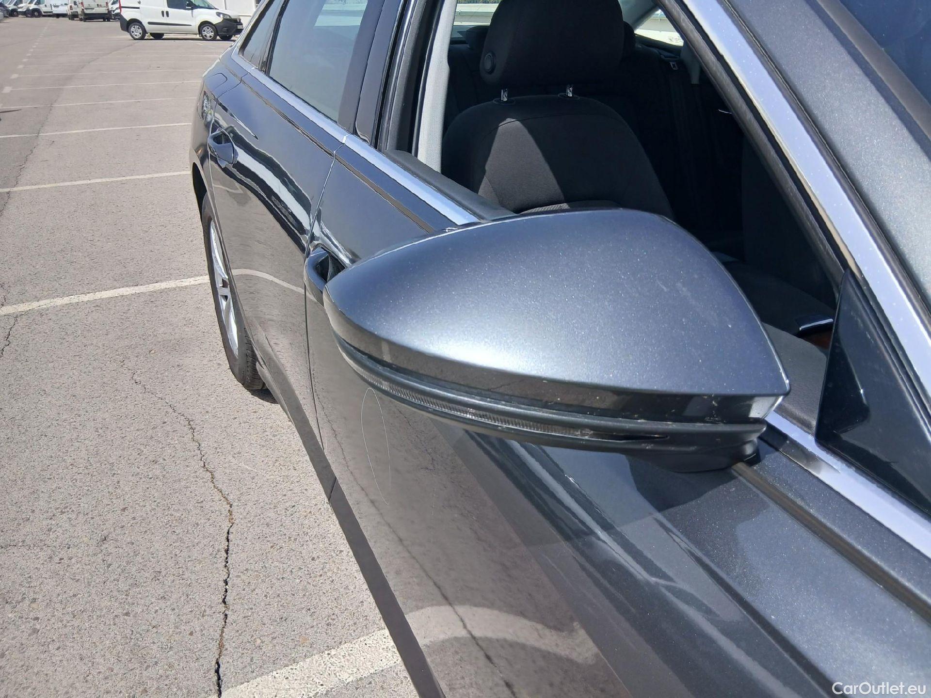  Audi  A6 AUDI  / 2018 / 4P / sedán 45 TFSI quattro-ultra #57