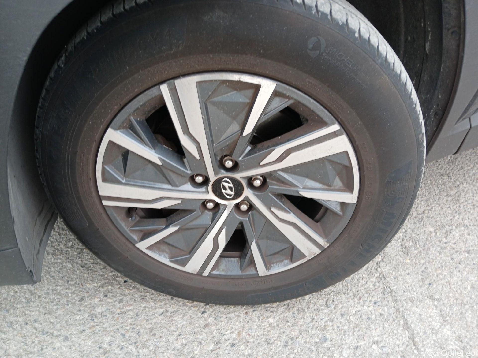  Hyundai  Tucson HYUNDAI  / 2020 / 5P / todoterreno 1.6 TGDI 110kW (150CV) Maxx (AC) #13