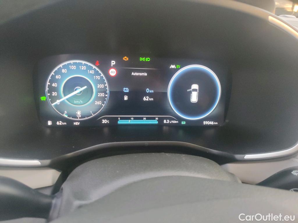  Hyundai  Santa Fe HYUNDAI  / 2021 / 5P / todoterreno 1.6 TGDi PHEV Style Auto 4x4 #17