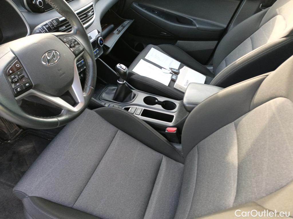  Hyundai  Tucson HYUNDAI  / 2018 / 5P / todoterreno 1.6 CRDI 85kW (116CV) 48V Tecno 4X2 #14