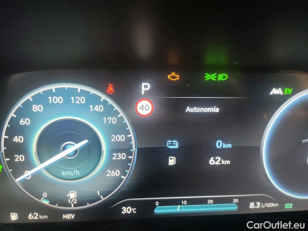  Hyundai  Santa Fe HYUNDAI  / 2021 / 5P / todoterreno 1.6 TGDi PHEV Style Auto 4x4 #18