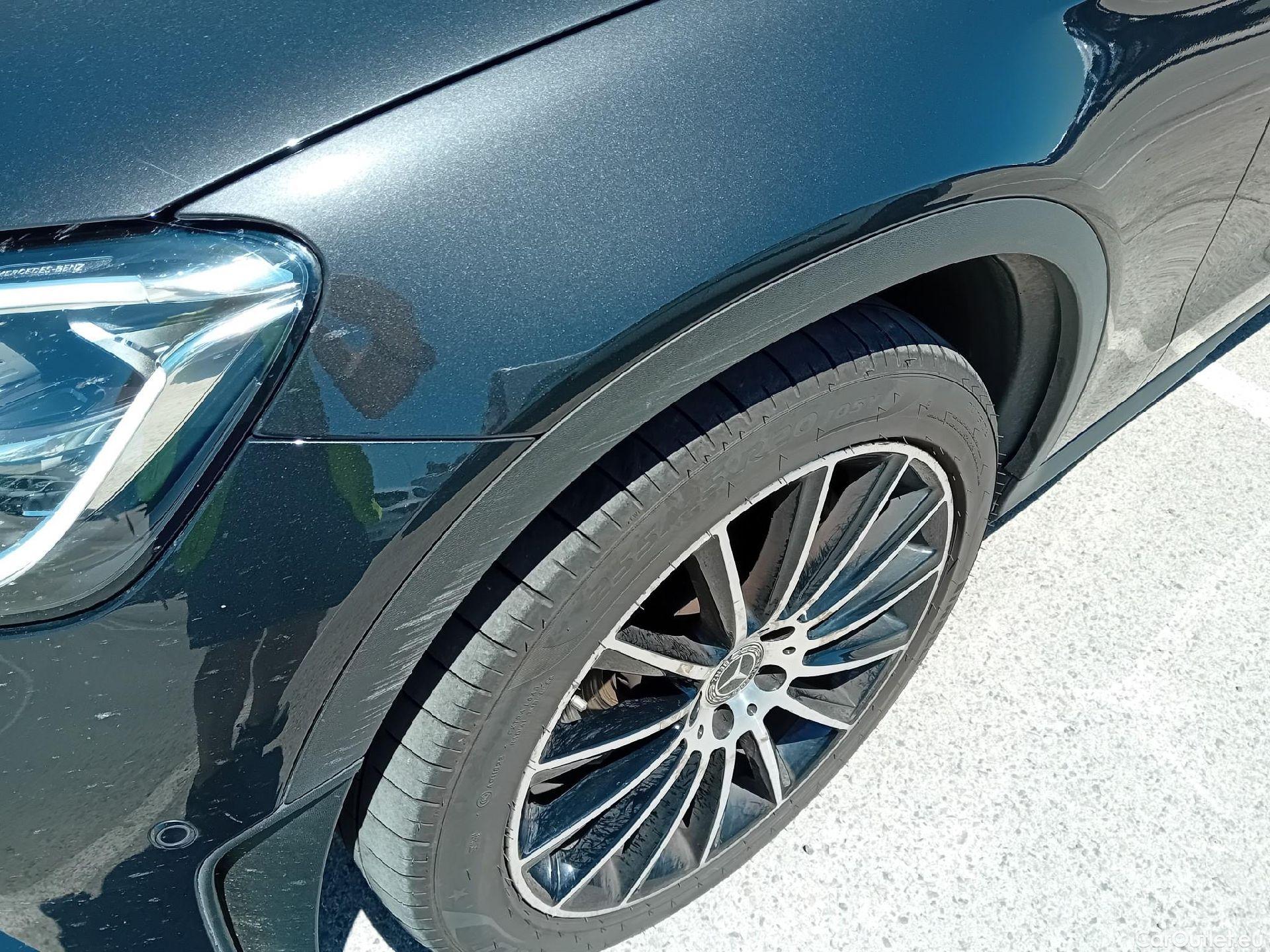  Mercedes  G-Klasee MERCEDES-BENZ GLC Coupé / 2019 / 5P / coupé GLC 300 de 4MATIC #13