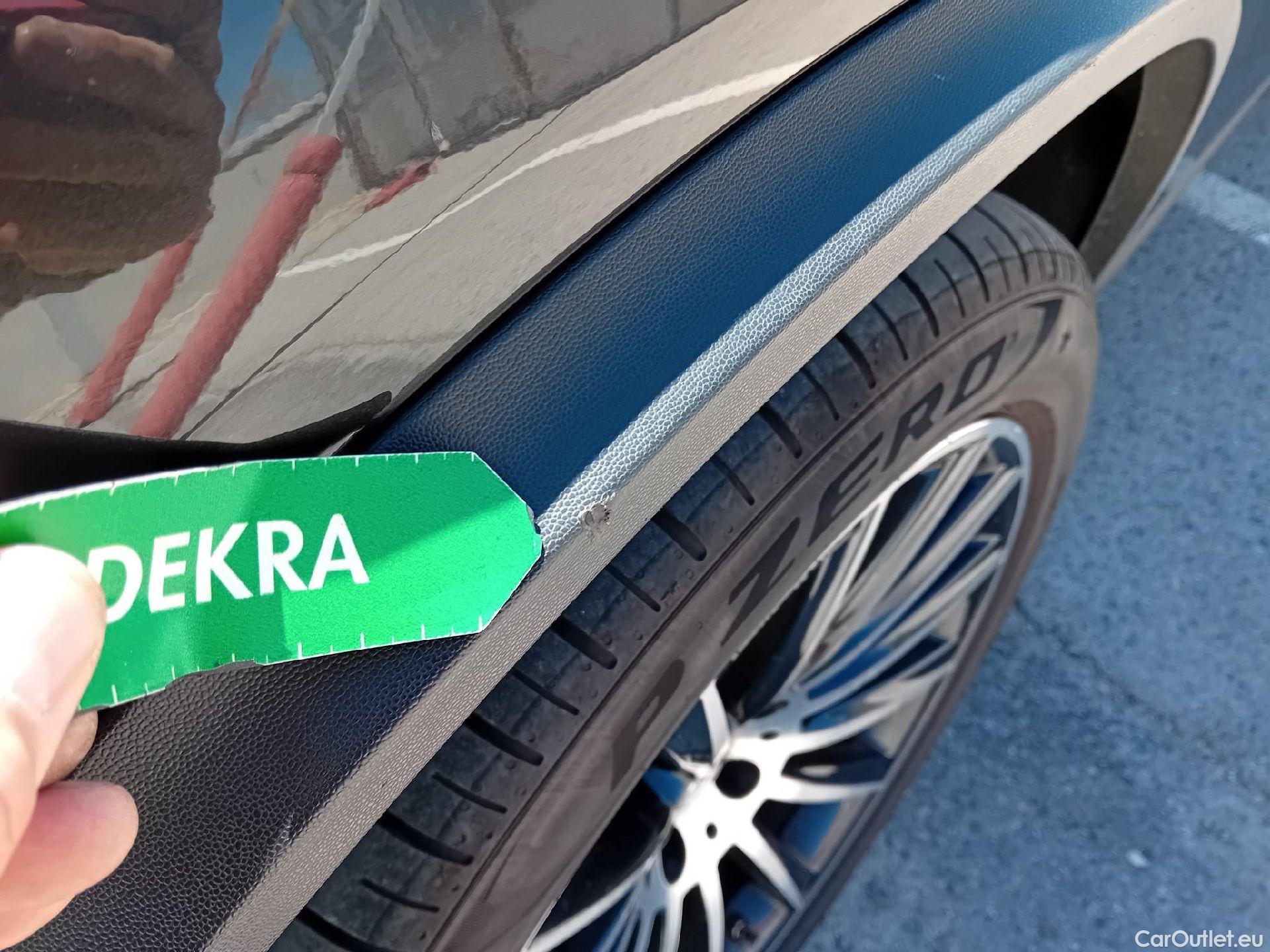  Mercedes  G-Klasee MERCEDES-BENZ GLC Coupé / 2019 / 5P / coupé GLC 300 de 4MATIC #32