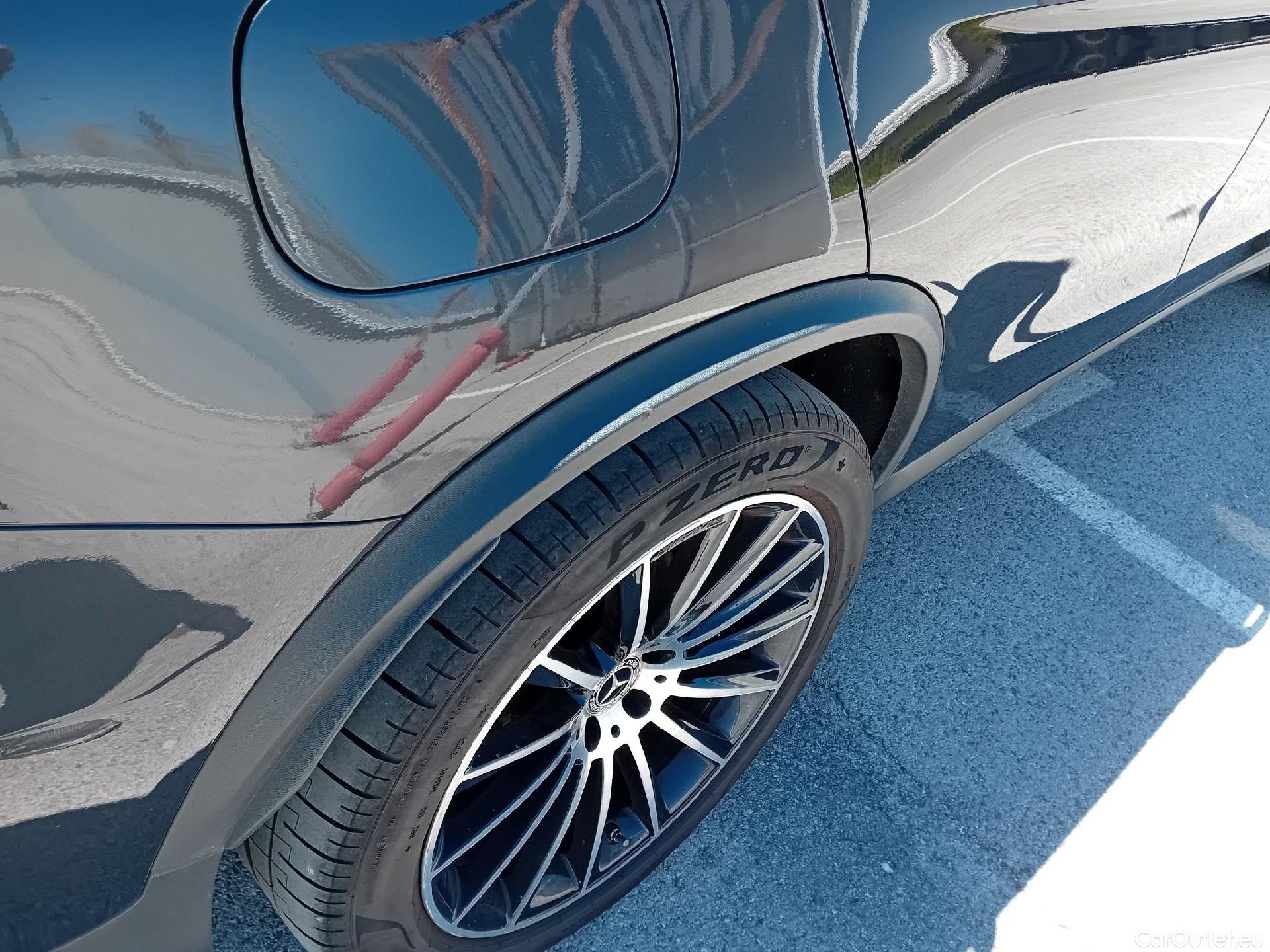  Mercedes  G-Klasee MERCEDES-BENZ GLC Coupé / 2019 / 5P / coupé GLC 300 de 4MATIC #33