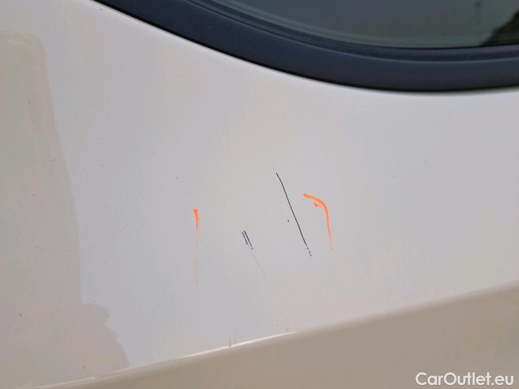 Nissan  Micra NISSAN  / 2017 / 5P / berlina con portón IG-T 68 kW (92 CV) E6D-F Acenta #18