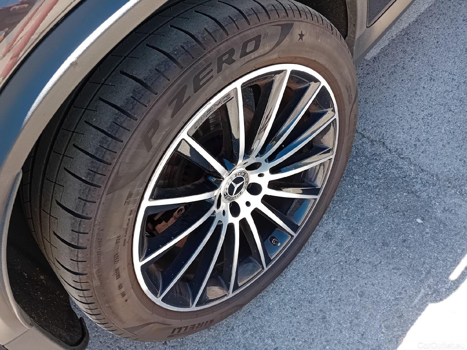  Mercedes  G-Klasee MERCEDES-BENZ GLC Coupé / 2019 / 5P / coupé GLC 300 de 4MATIC #35